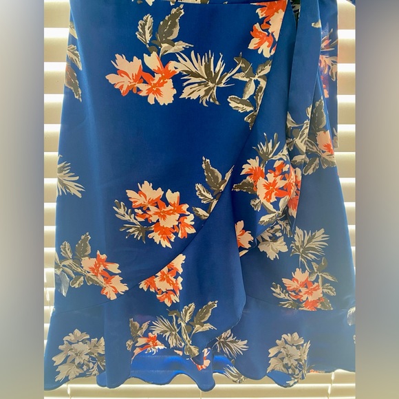 Banana Republic Blue Floral Print Flirty Wrap Midi Dress - Picture 5 of 9